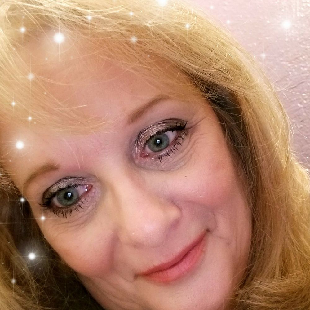 Meet your Posher, Denise